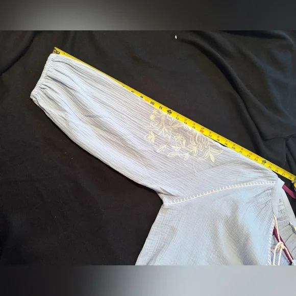 Easel Light Blue Blouse with White Embroidery gauze feminine soft - Picture 11 of 11